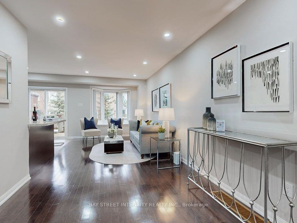 Home staging at Winn Pl — project photograph 6