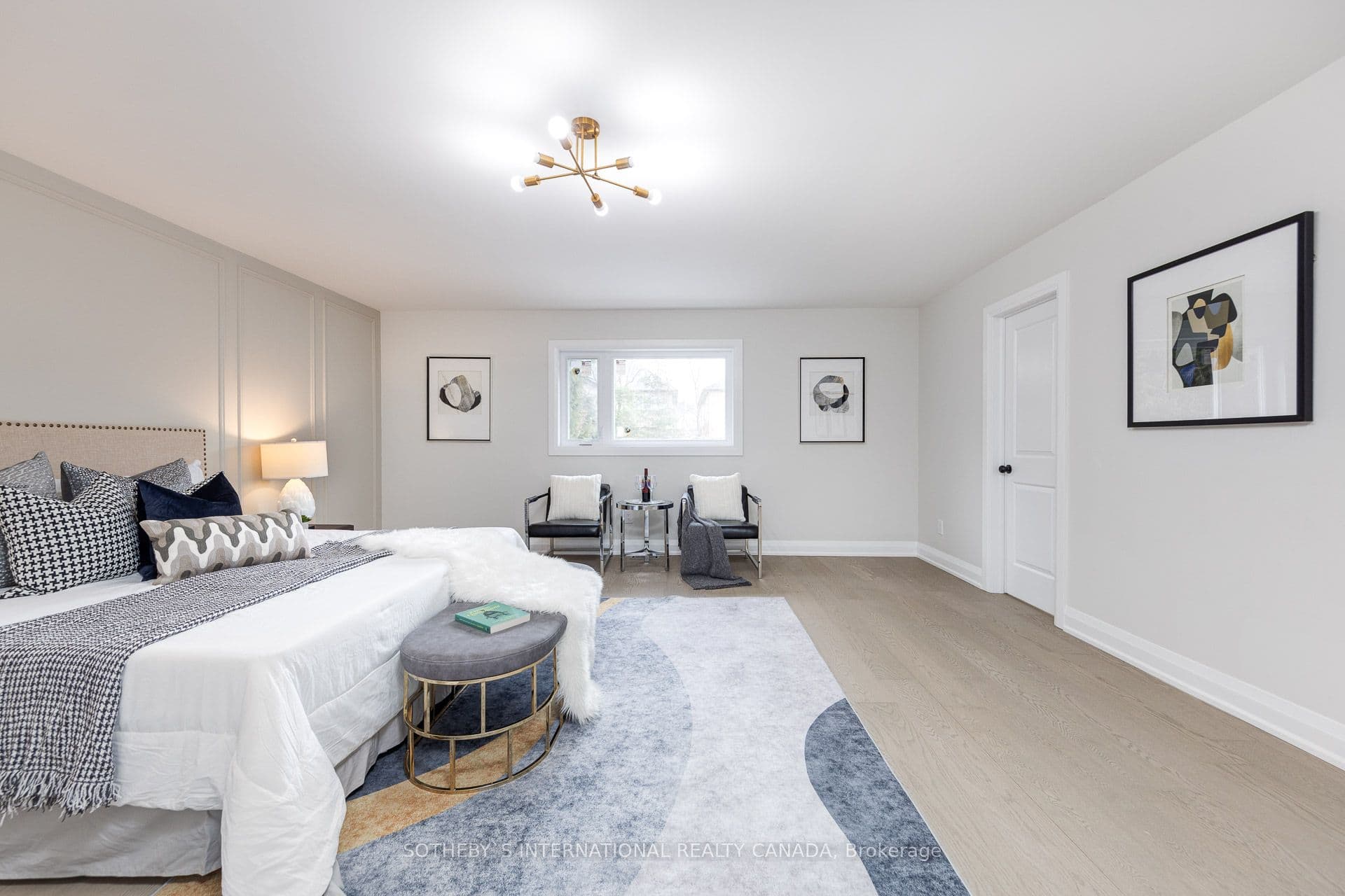 Home staging at Sandbanks Dr — project photograph 15
