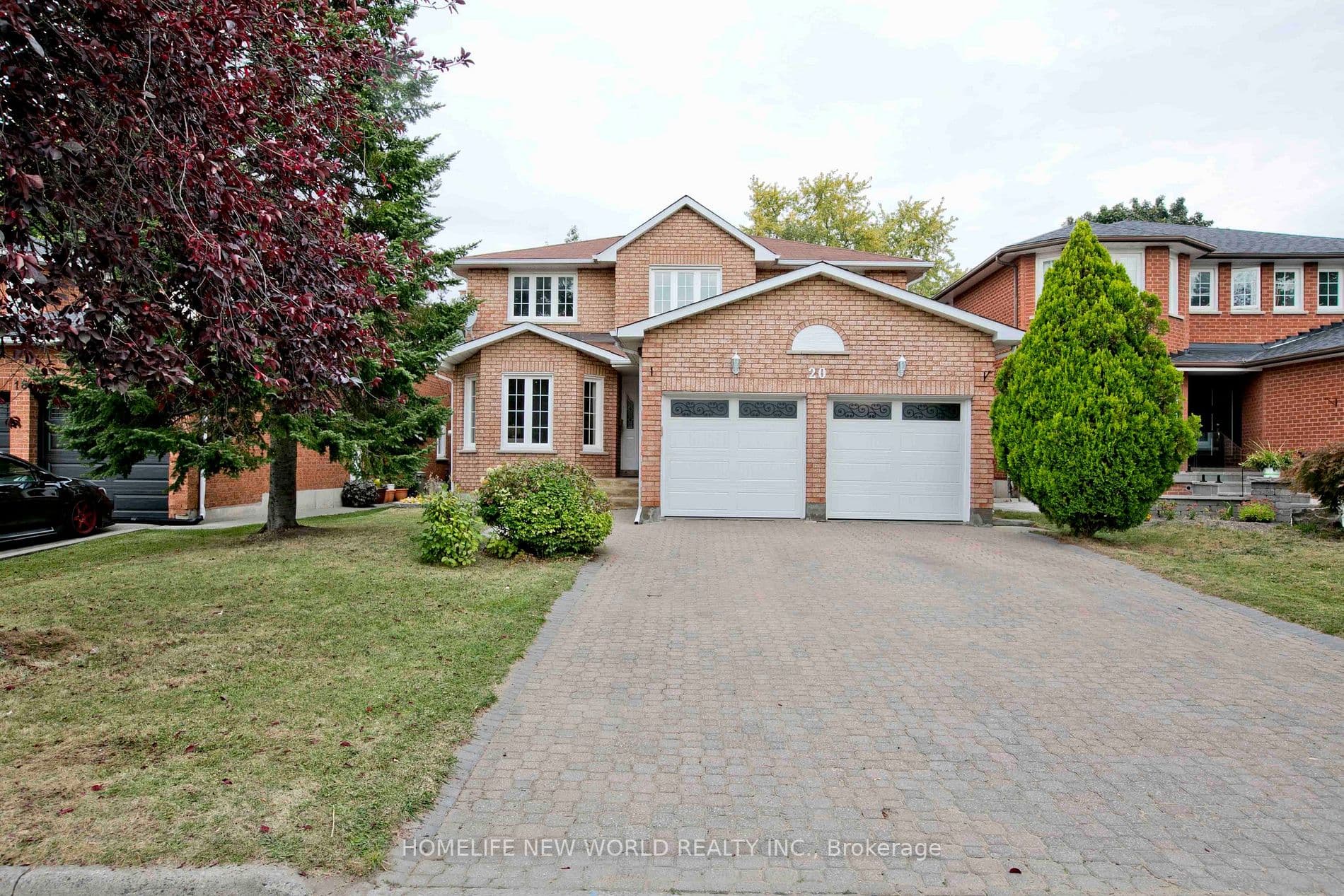 Home staging at Canterbury Ct — project photograph 1