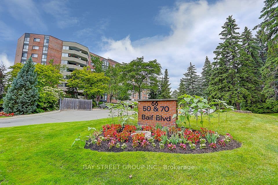 Home staging at Baif Blvd — project photograph 1