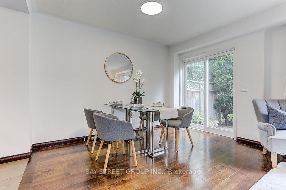 Home staging at Northern Heights Dr — project photograph 5