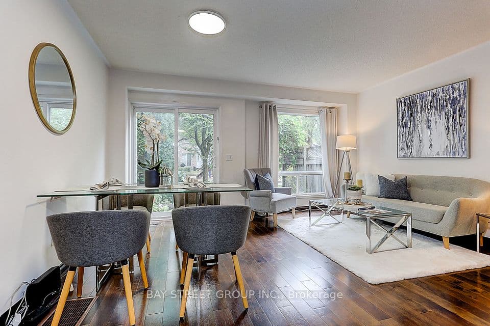 Home staging at Northern Heights Dr — project photograph 6