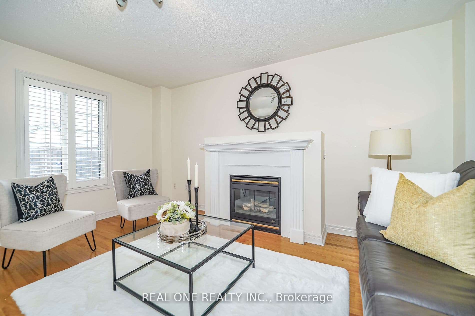 Home staging at Treasure Rd — project photograph 4