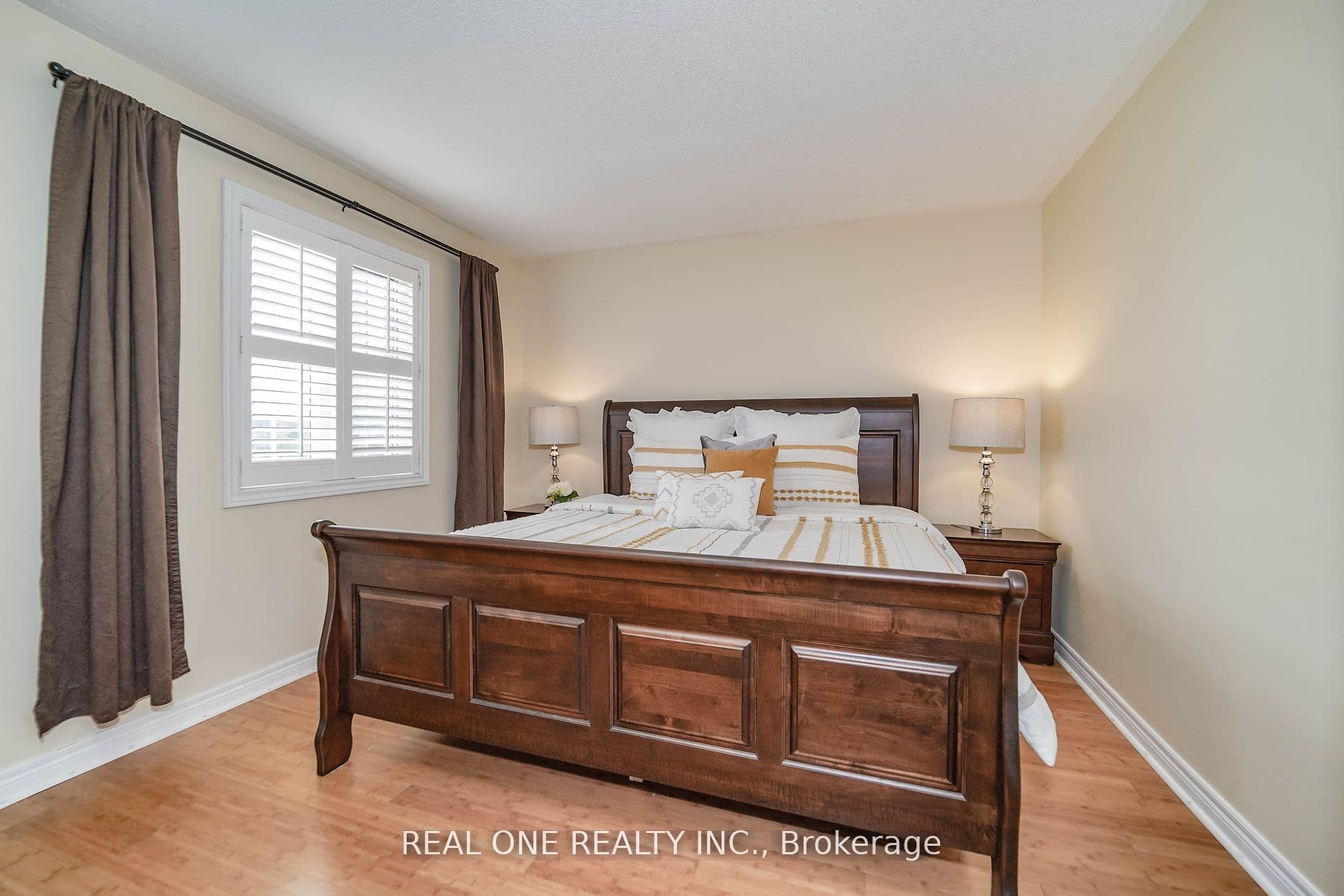Home staging at Treasure Rd — project photograph 6