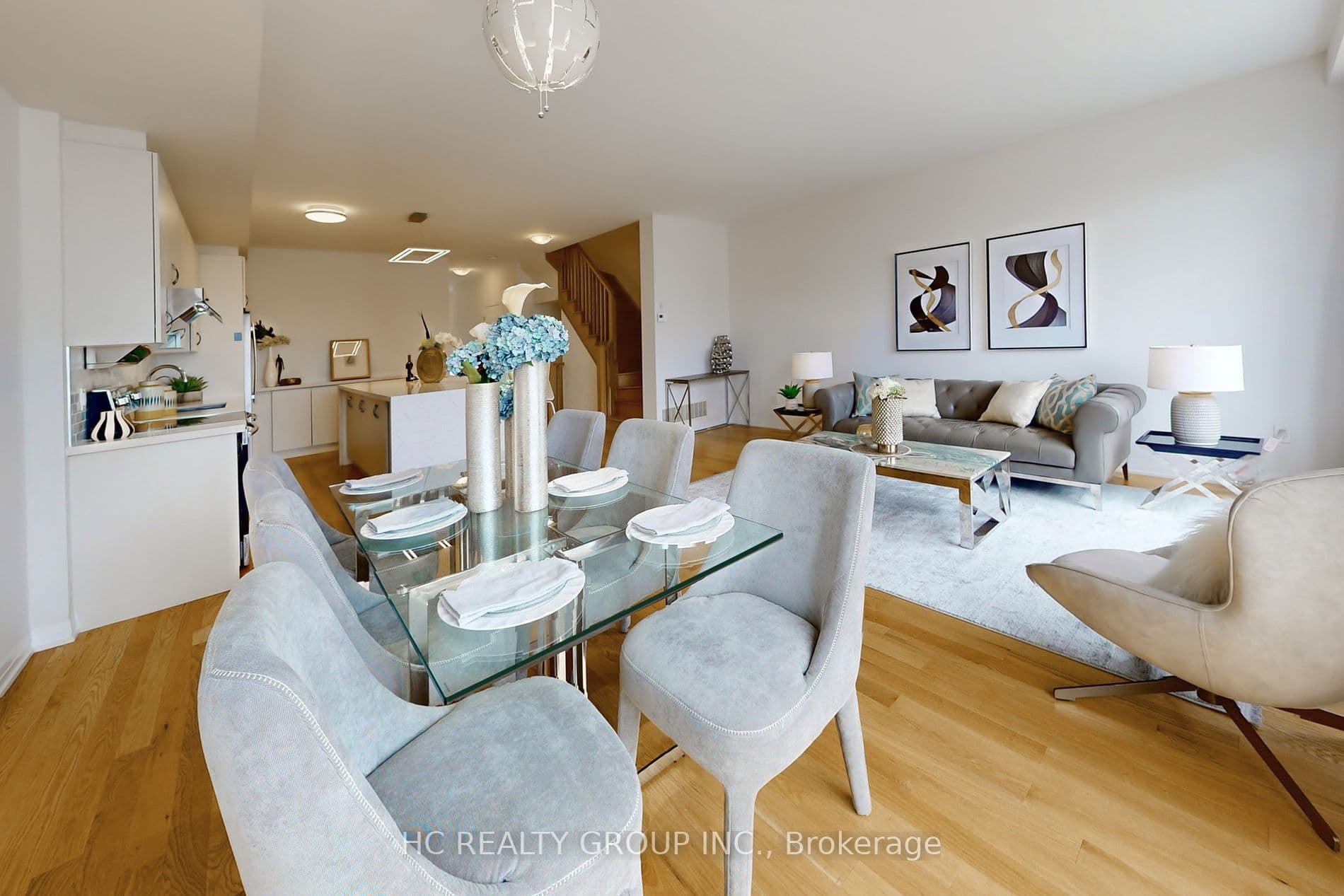 Home staging at Beer Ln — project photograph 4
