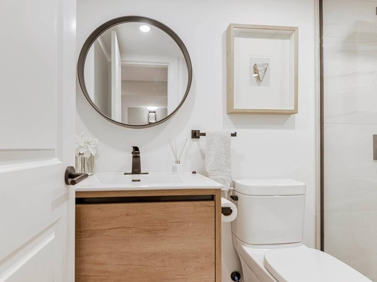 Home staging at Redwood Ln — project photograph 5