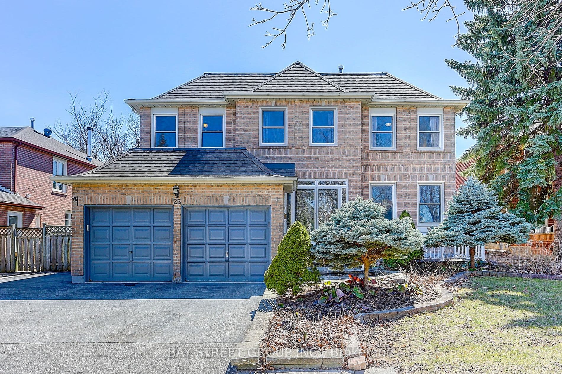 Home staging at Baycliffe Rd — project photograph 1