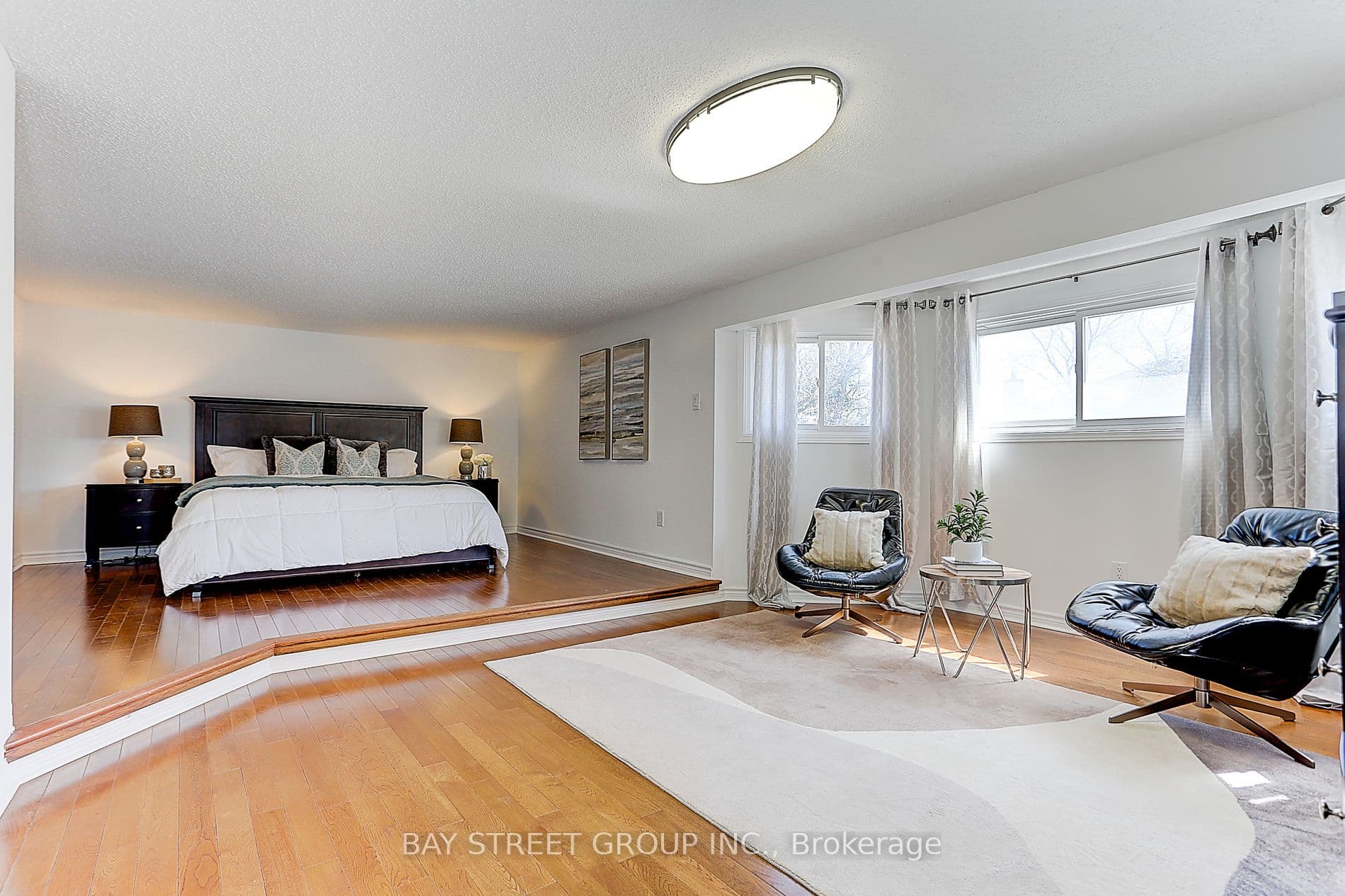 Home staging at Baycliffe Rd — project photograph 6