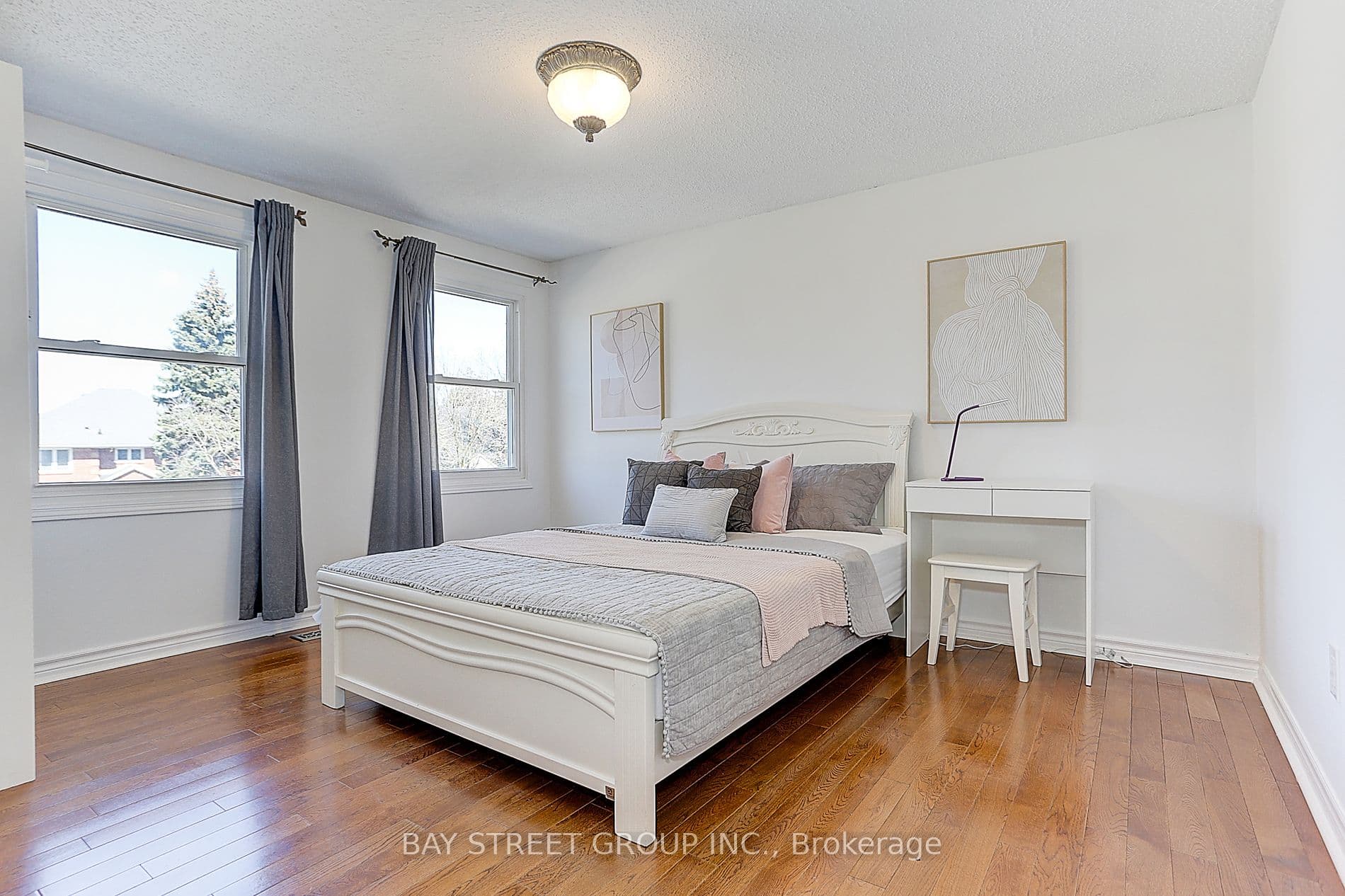 Home staging at Baycliffe Rd — project photograph 7