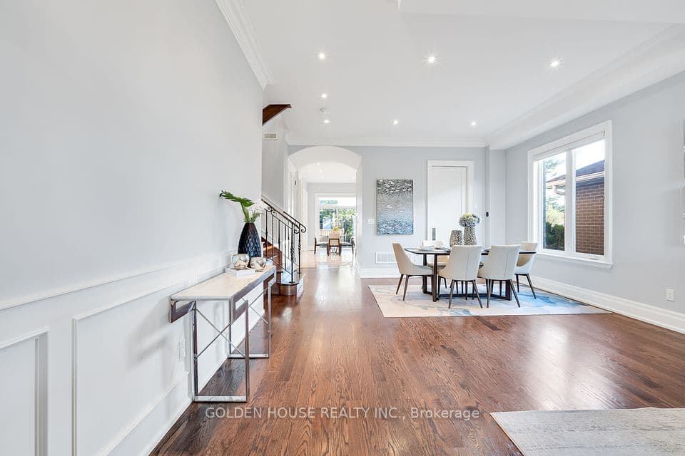 Home staging at Pleasant Ave — project photograph 4