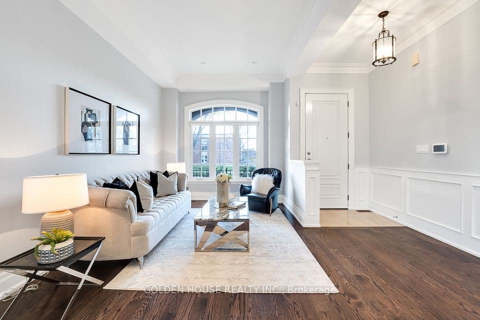 Home staging at Pleasant Ave — project photograph 7