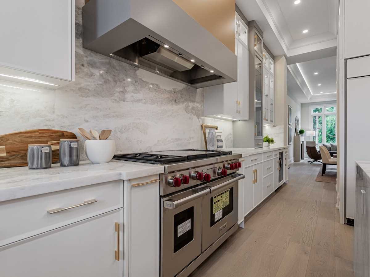 Home staging at Ardmore Rd — project photograph 3