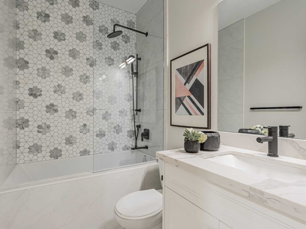 Home staging at Ardmore Rd — project photograph 21