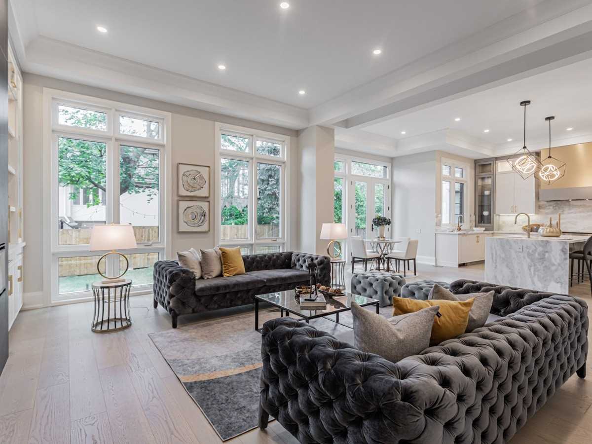 Home staging at Ardmore Rd — project photograph 25