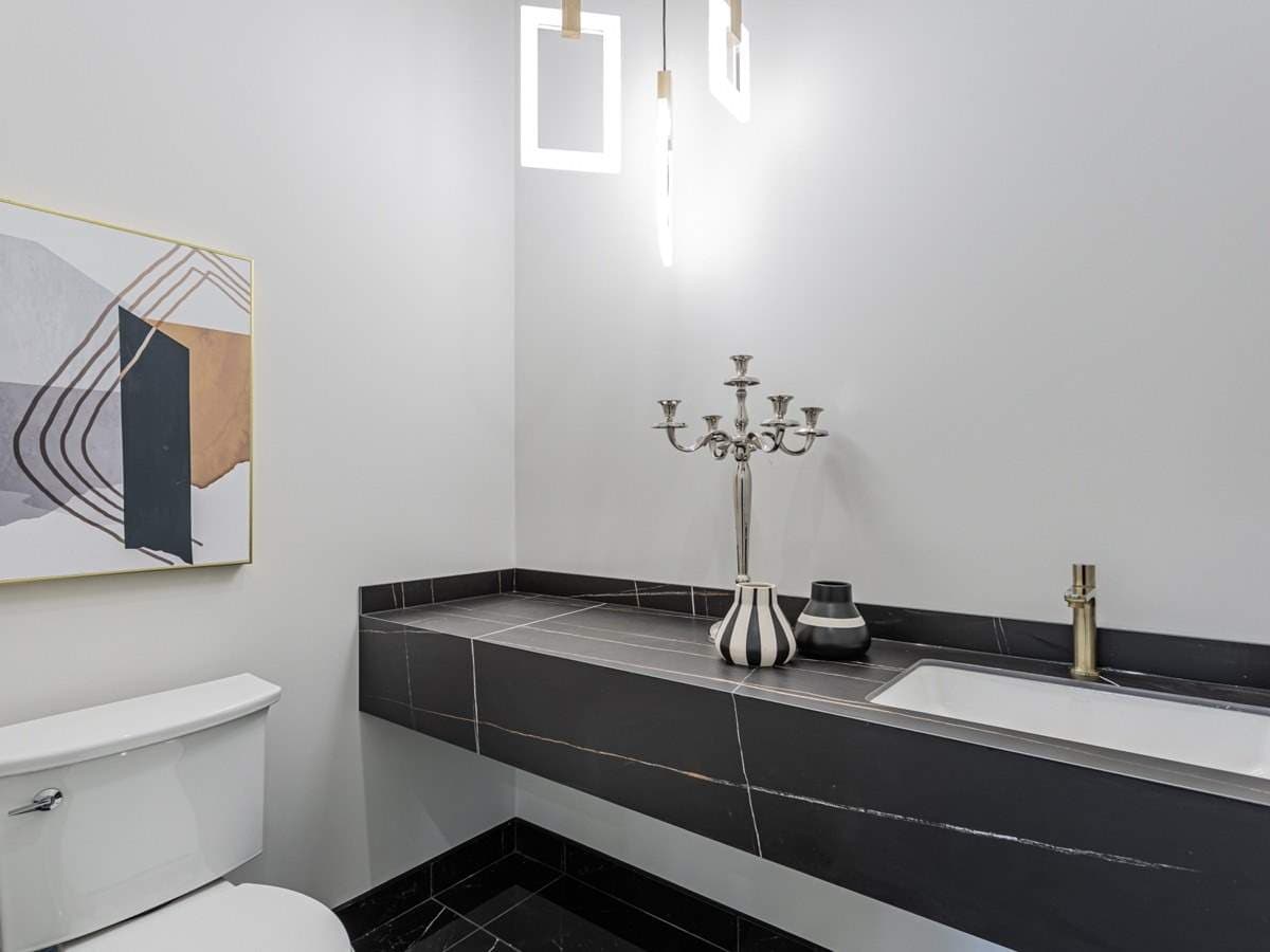 Home staging at Ardmore Rd — project photograph 6