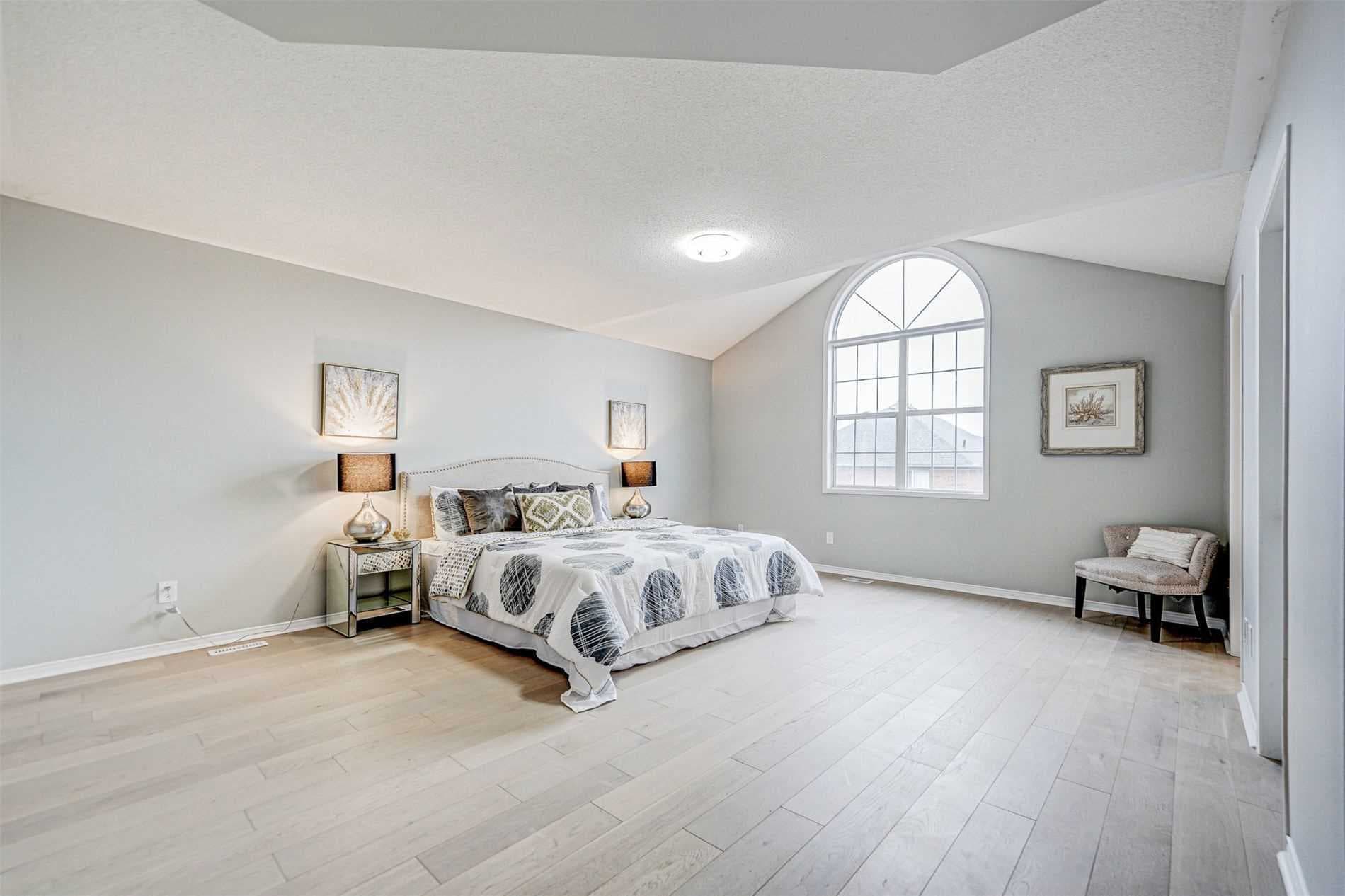 Home staging at Medland Ave — project photograph 4