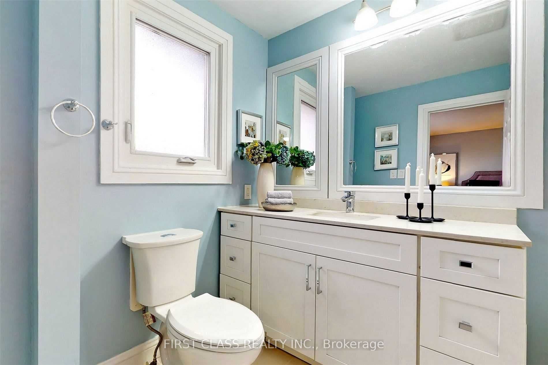 Home staging at Parmeer Dr — project photograph 5