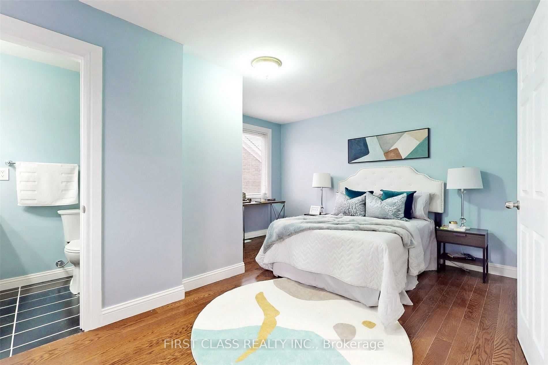 Home staging at Parmeer Dr — project photograph 6