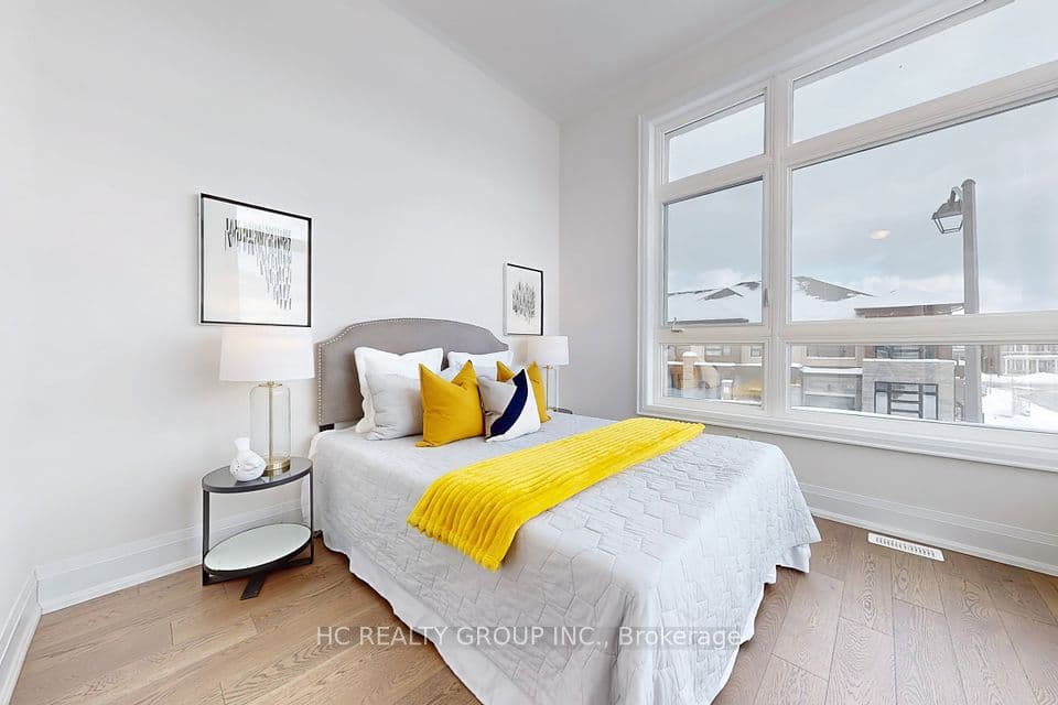 Home staging at Boiton St — project photograph 12