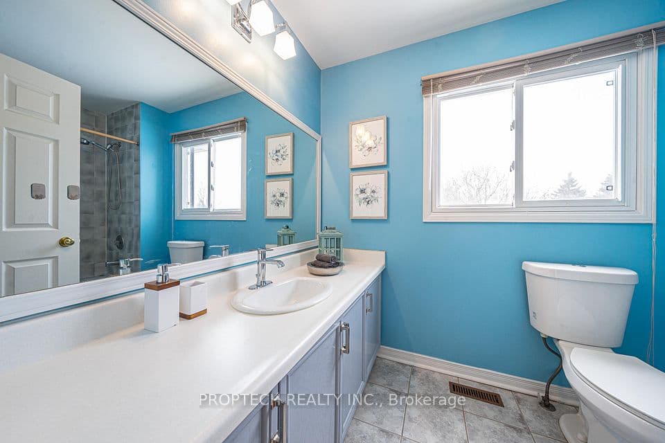 Home staging at Kemano Rd — project photograph 11