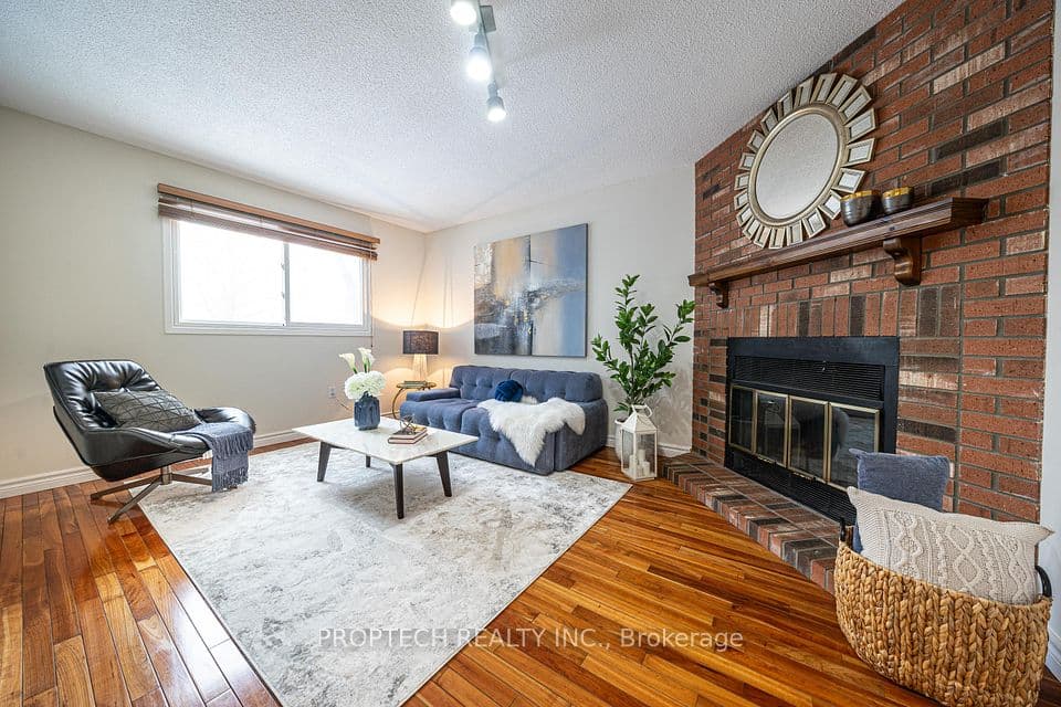 Home staging at Kemano Rd — project photograph 4