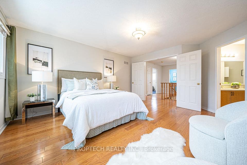 Home staging at Kemano Rd — project photograph 6