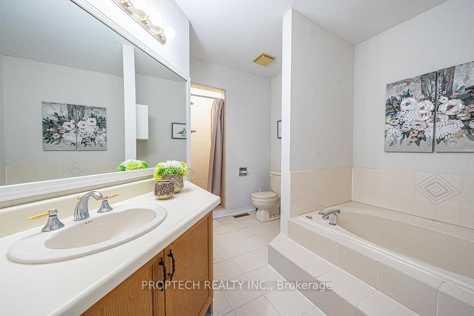 Home staging at Kemano Rd — project photograph 7
