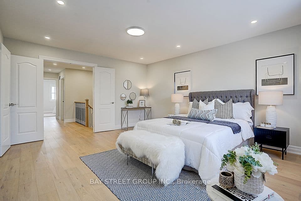 Home staging at Dovetail Dr — project photograph 12