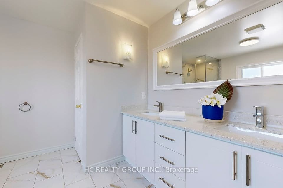 Home staging at Vanrose St — project photograph 10