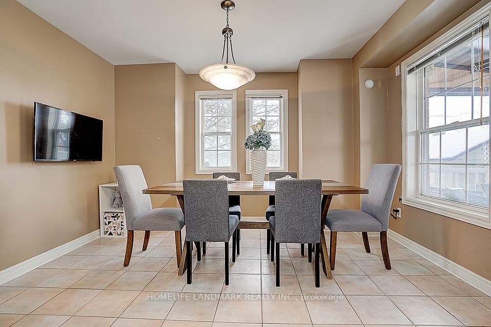 Home staging at Milloy Pl — project photograph 5