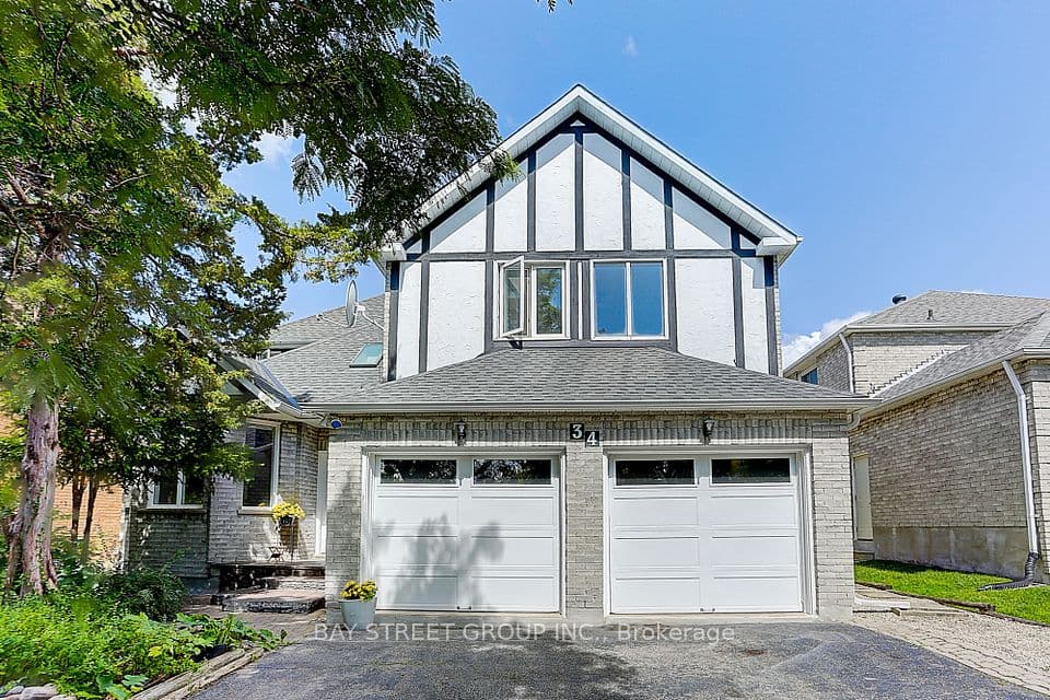 Home staging at Brooklyn Crescent — project photograph 1