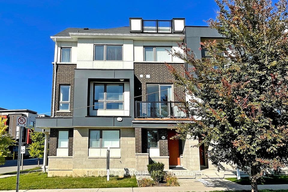 Home staging at Arthur Bonner Ave — project photograph 1