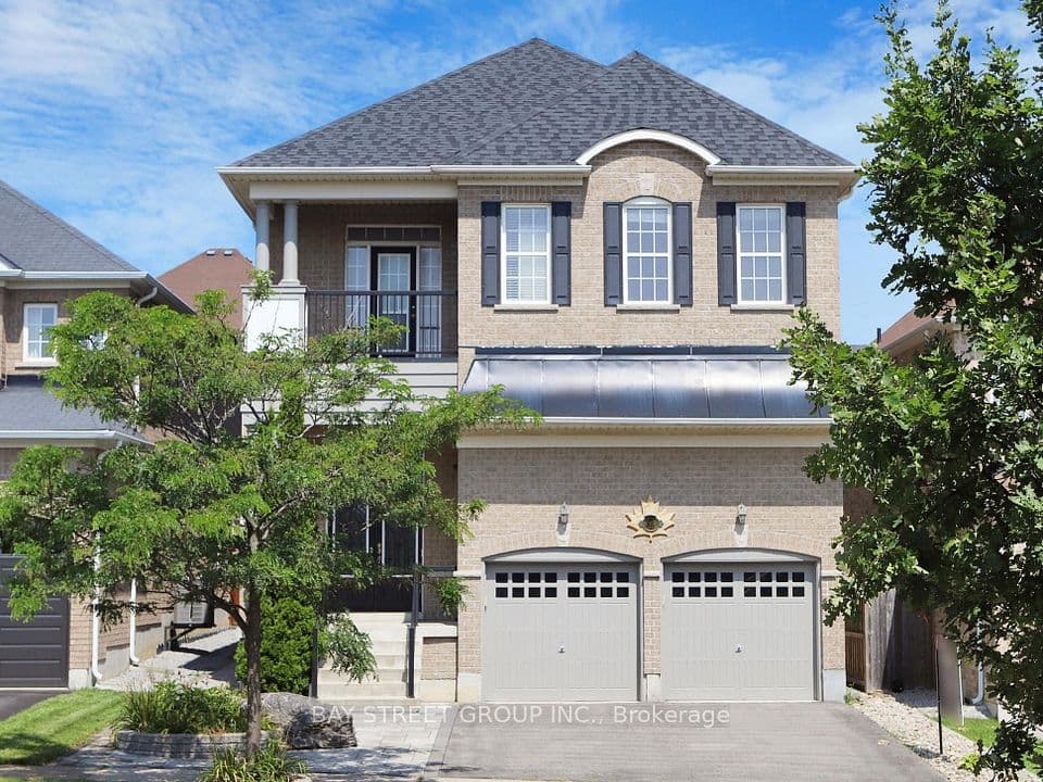 Home staging at Barletta Dr — project photograph 1