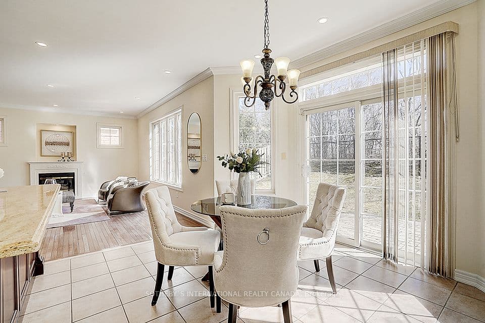 Home staging at Grand Oak Dr — project photograph 3