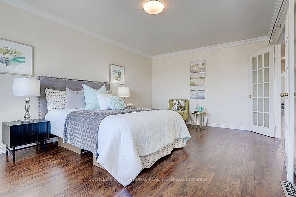Home staging at Grand Oak Dr — project photograph 9