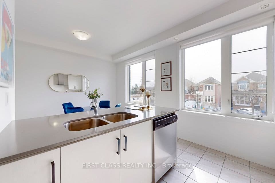 Home staging at Carole Bell Wy — project photograph 15
