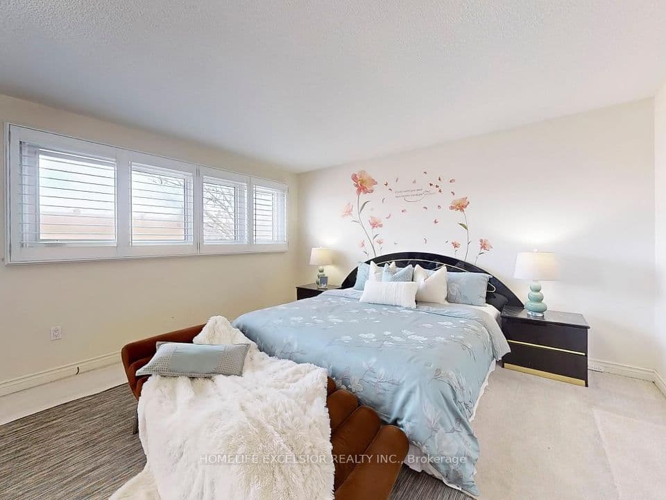 Home staging at Atwood Ct — project photograph 4