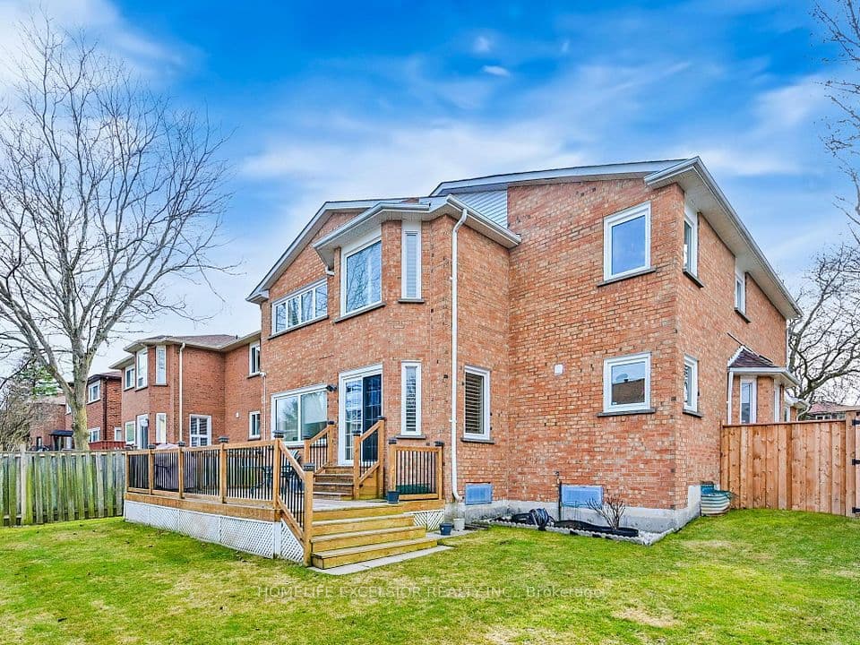 Home staging at Atwood Ct — project photograph 8