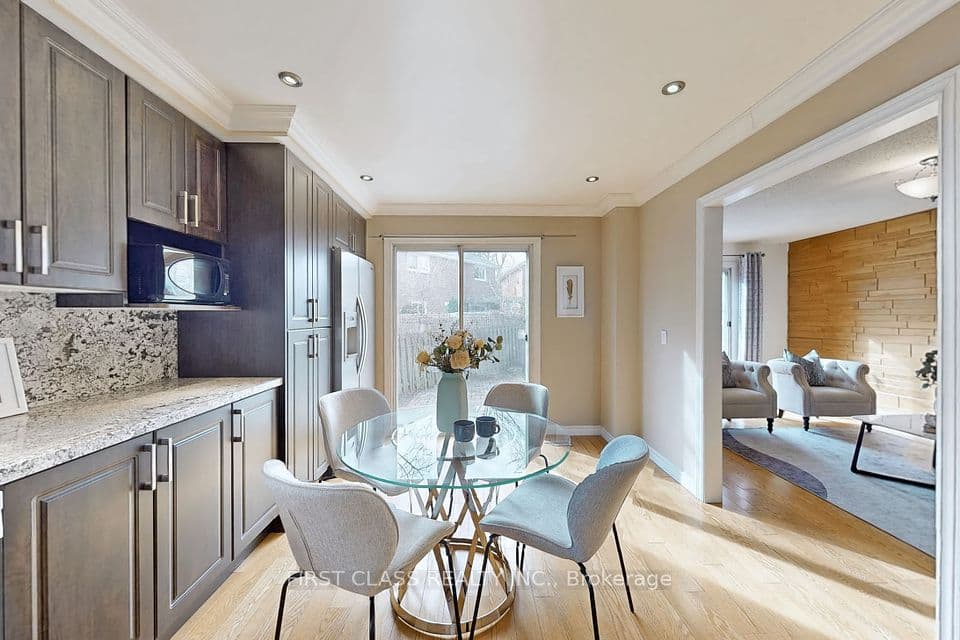 Home staging at Ironwood Ct — project photograph 15