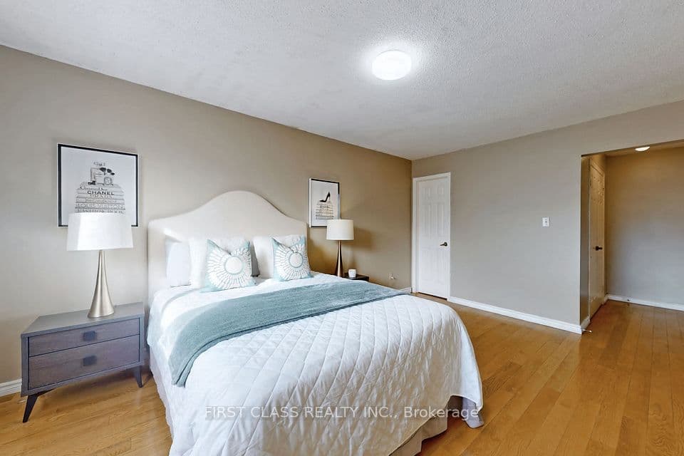 Home staging at Ironwood Ct — project photograph 4