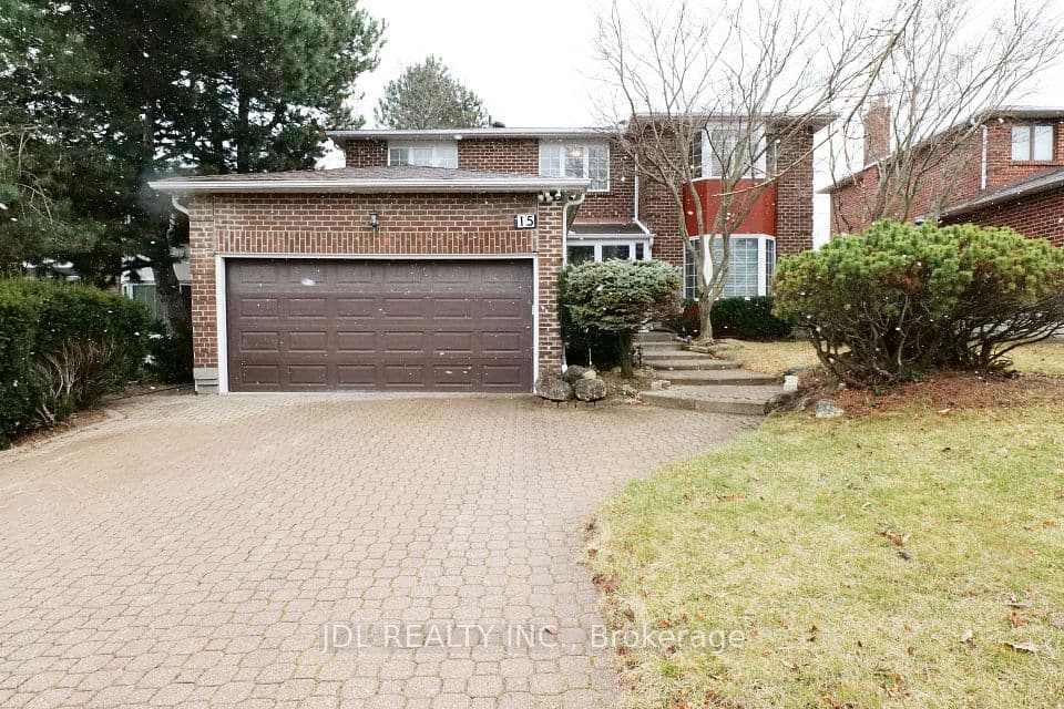 Home staging at Lang Rd — project photograph 1