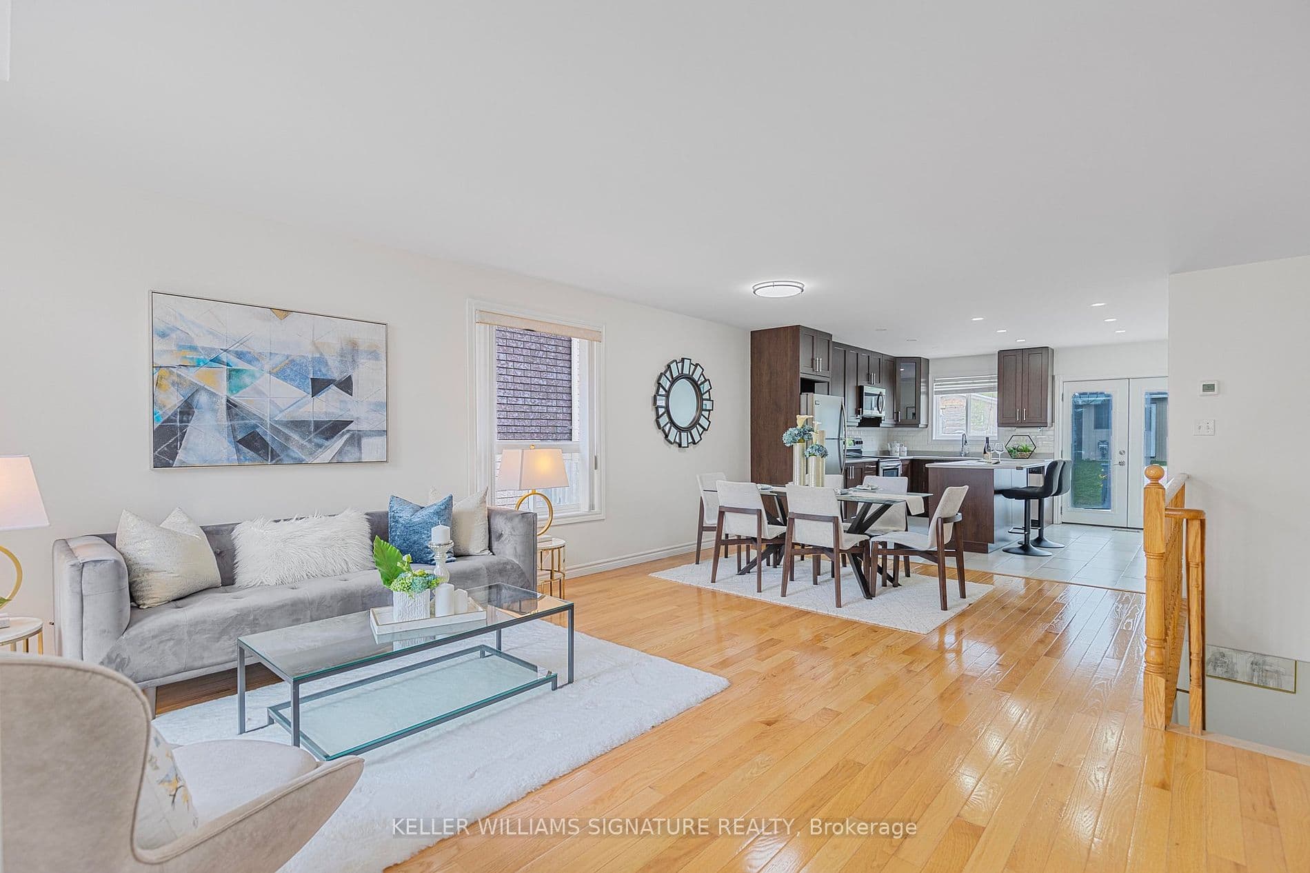 Home staging at Logan Ct — project photograph 8