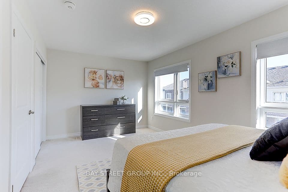 Home staging at Chicago Ln — project photograph 9