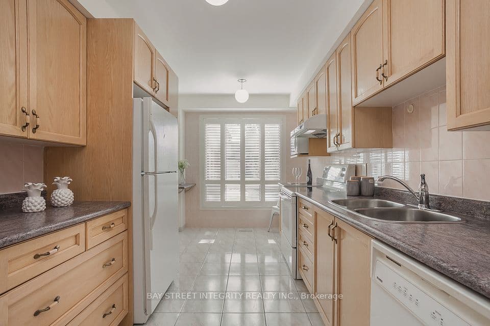 Home staging at Plumbrook Crescent — project photograph 4
