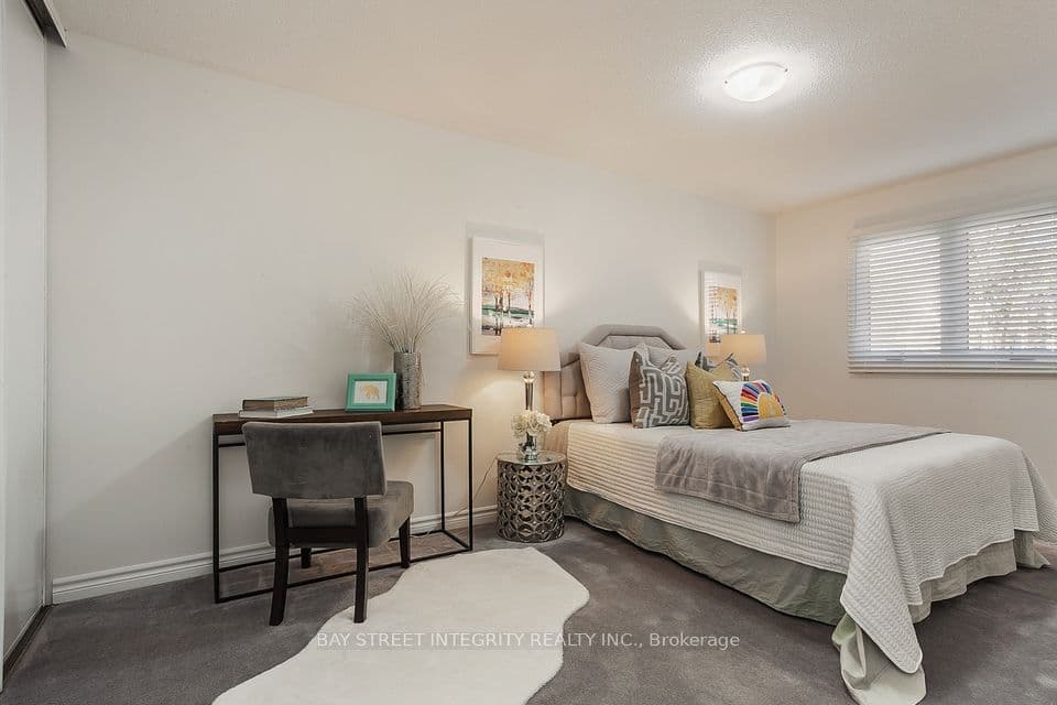 Home staging at Plumbrook Crescent — project photograph 6