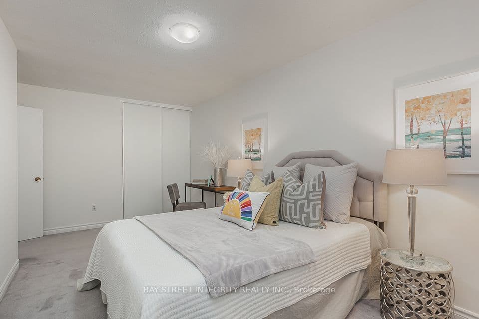 Home staging at Plumbrook Crescent — project photograph 7