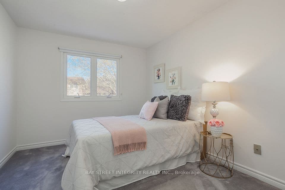Home staging at Plumbrook Crescent — project photograph 9