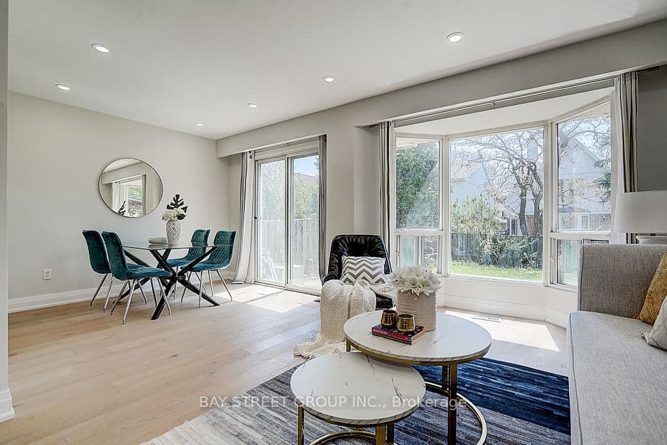 Home staging at Belinda Square — project photograph 16