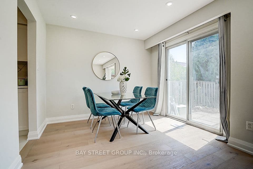 Home staging at Belinda Square — project photograph 18