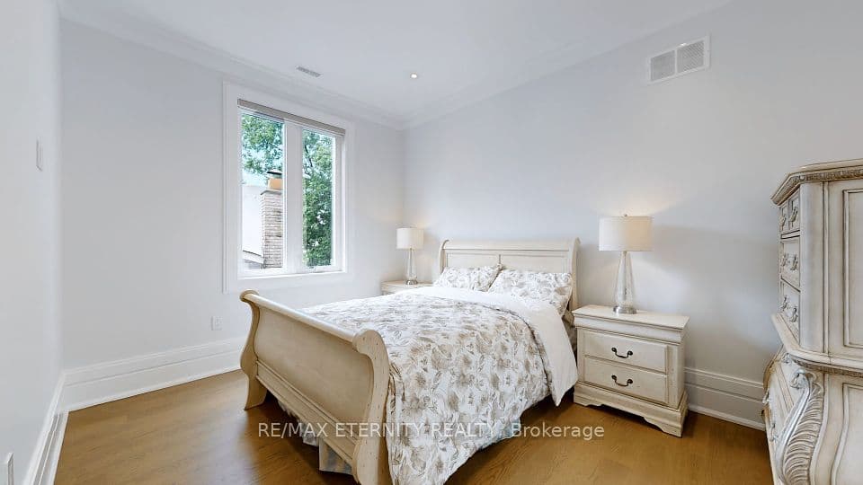 Home staging at Sanderson Crescent — project photograph 3